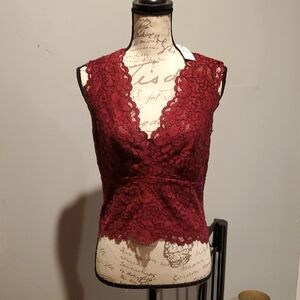 Express Floral Lace Sleeveless Top in Deep Red